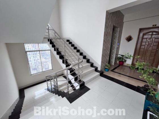 Mirpur-1, Ansercump/60 feet Flat Sale